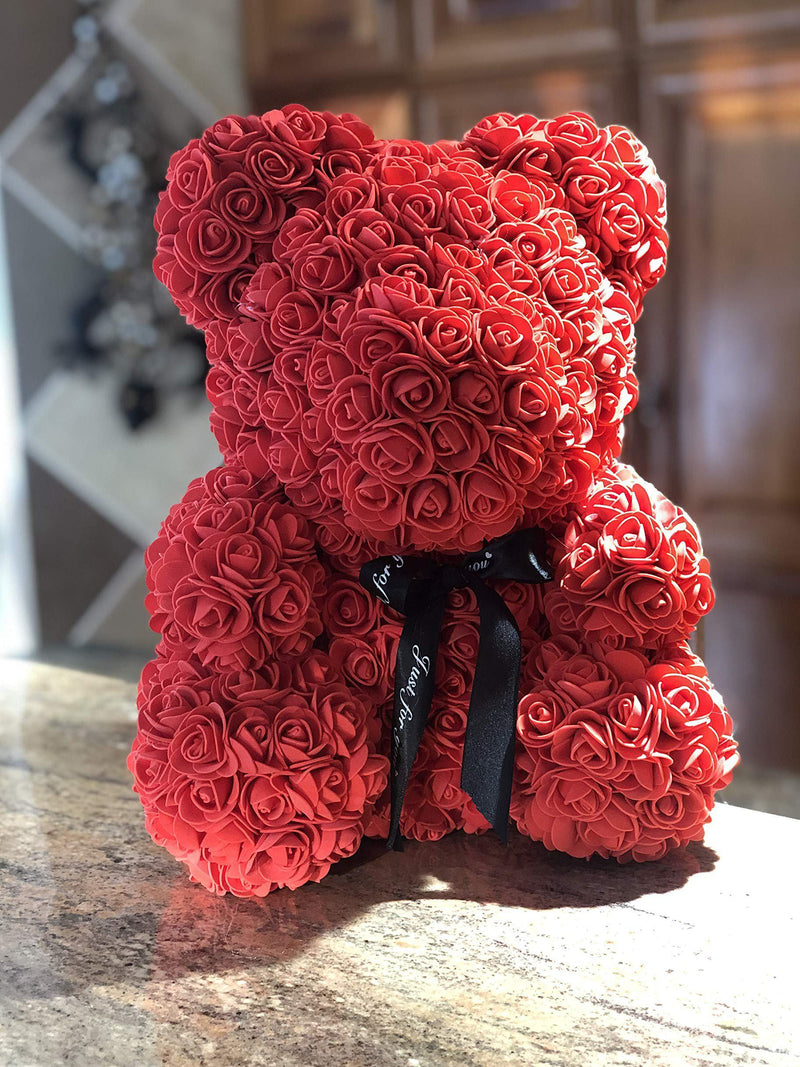 Medvídek z červených růží