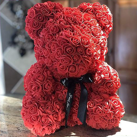 Medvídek z červených růží